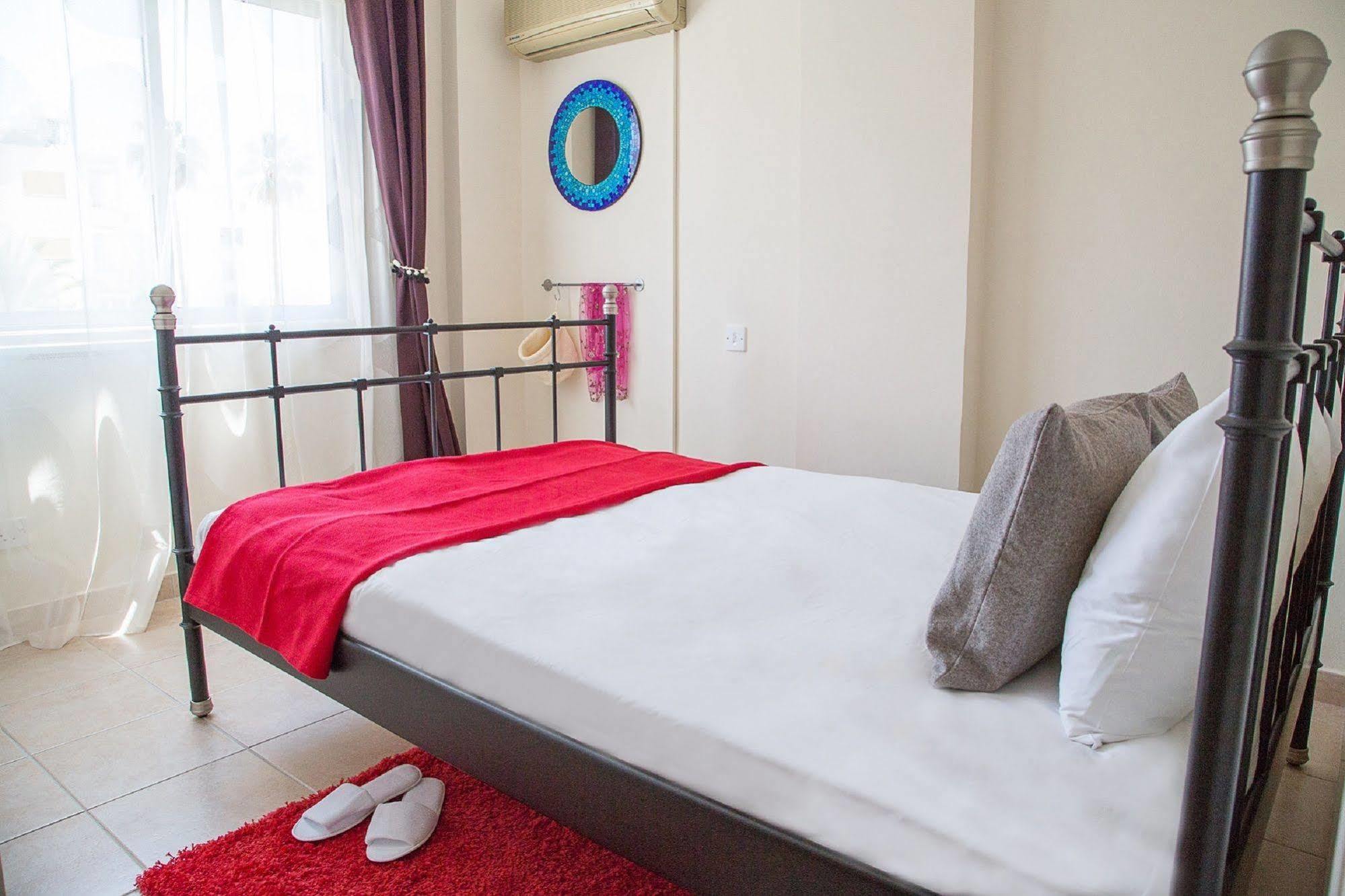 Paphos Love Nest Apartment Экстерьер фото
