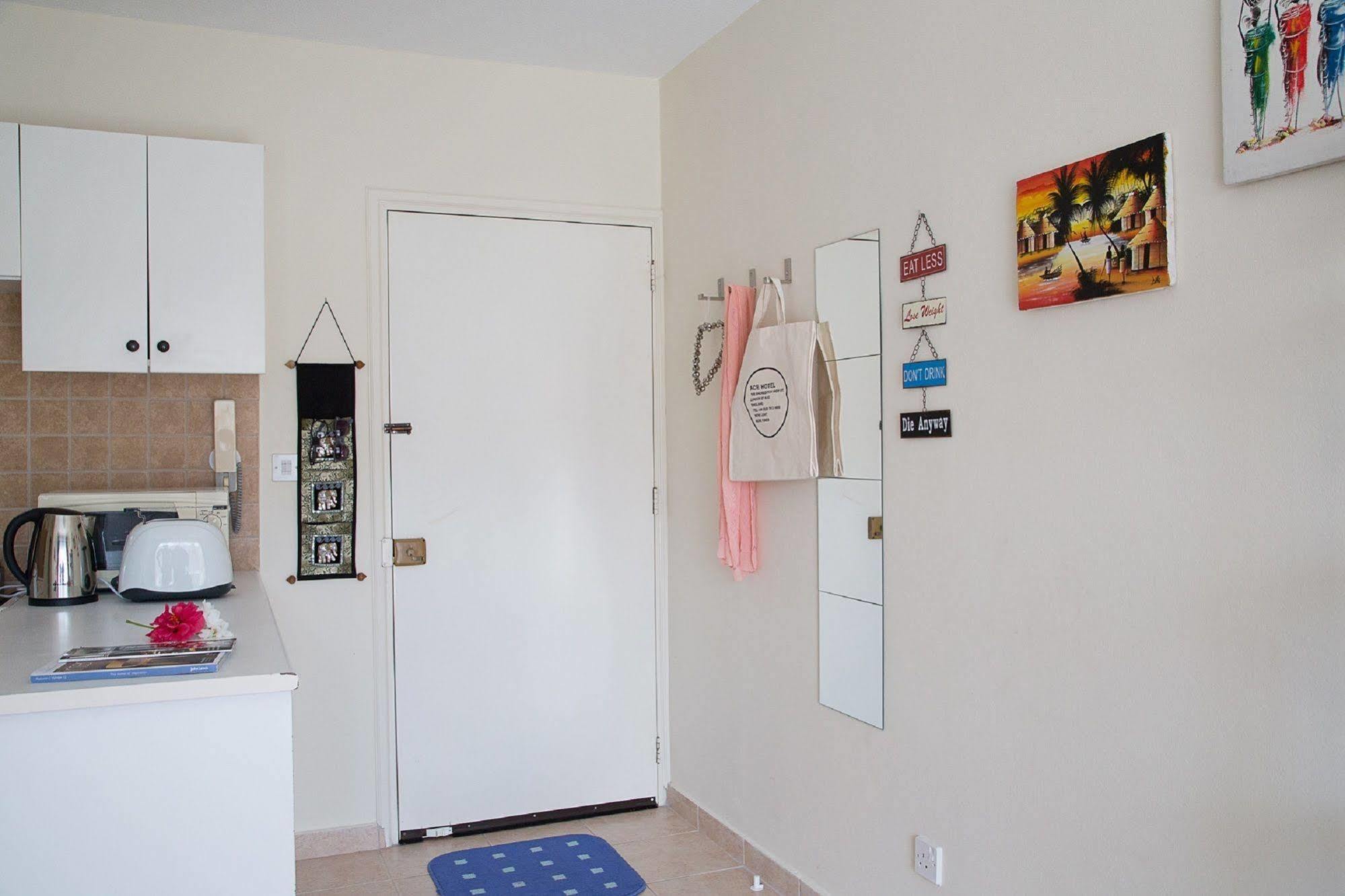 Paphos Love Nest Apartment Экстерьер фото