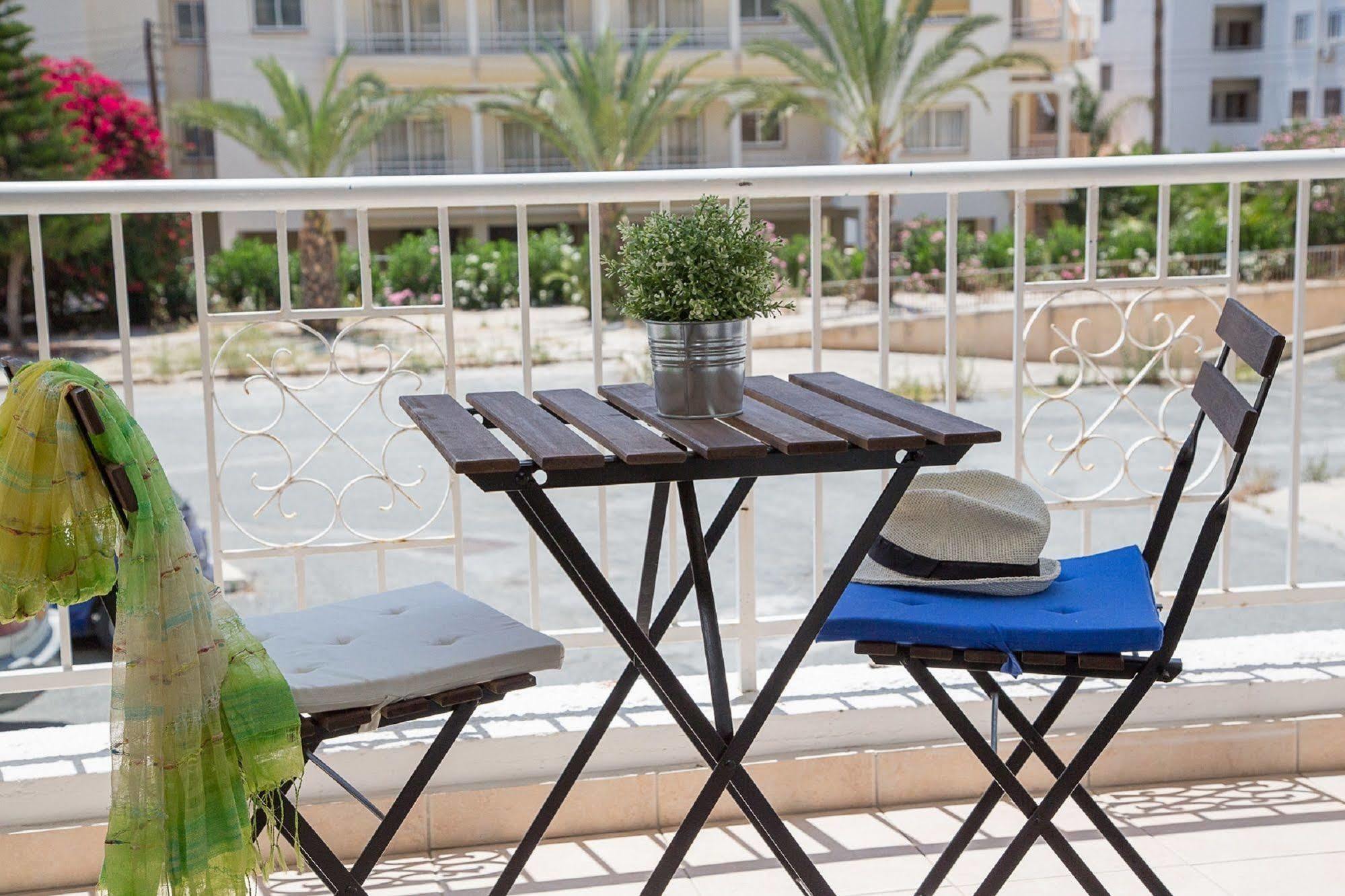 Paphos Love Nest Apartment Экстерьер фото